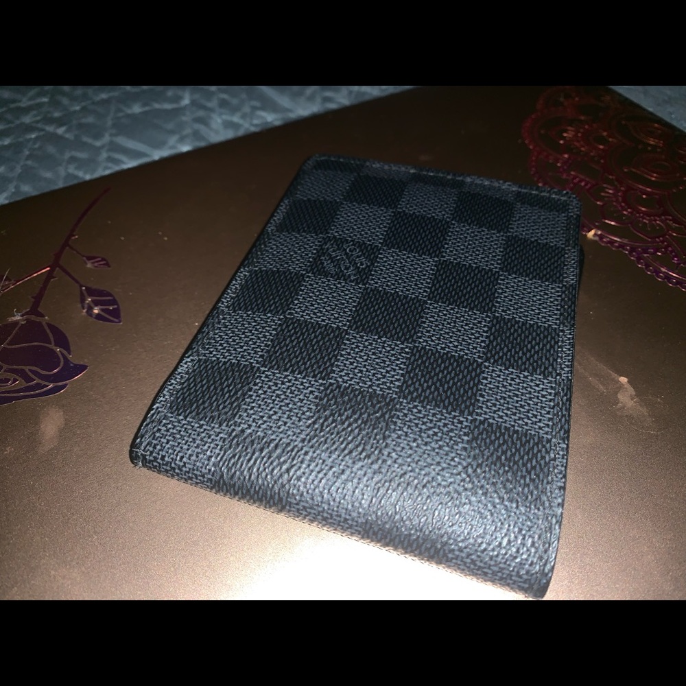 Louis Vuitton Men’s Wallet